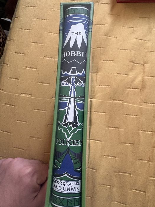The Hobbit преuздание на оригиналния текст