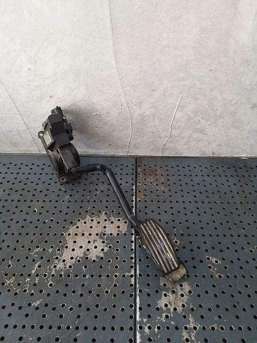 Pedala acceleratie 1.9 jtd alfa romeo 156 932 0280752231 46803400