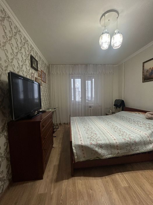 5и комн ,район Кунаева