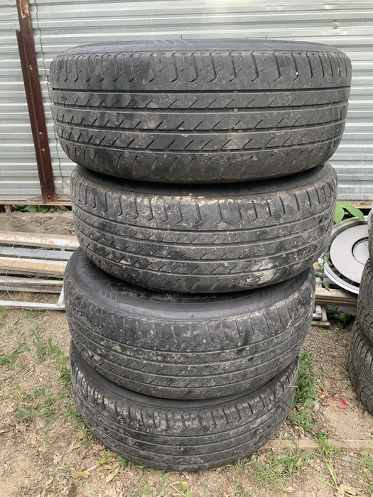 Покрышка Шины комплект 215/60/16 трианджэл жақсы жағдайда