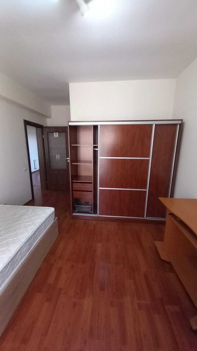 Vând ap. 3 camere decomandate utilat mobilat 119mp bloc P+3