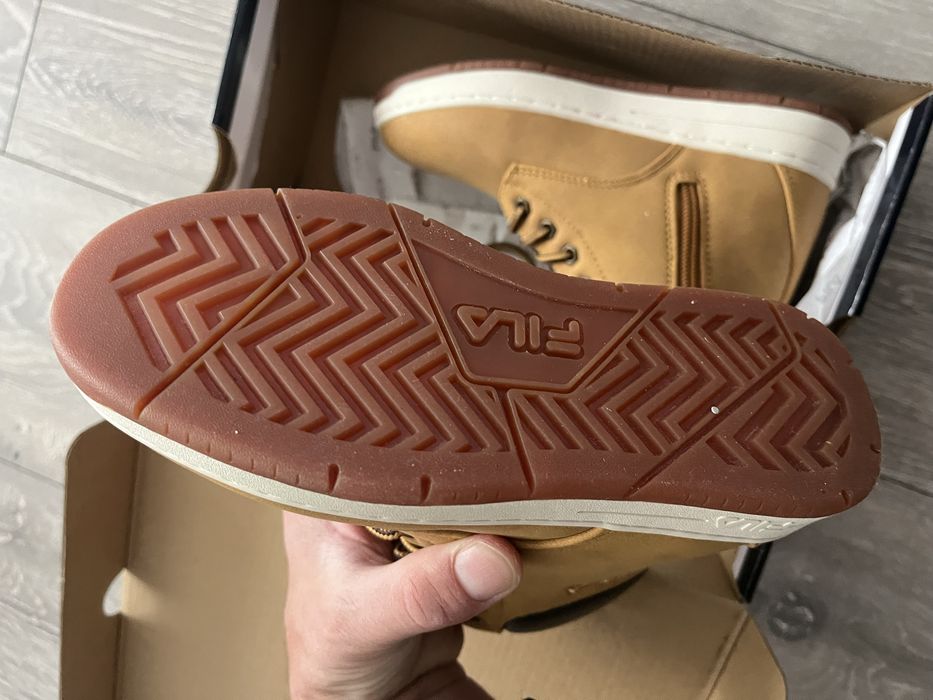 Fila зимни обувки ботуши размер 31 Bohemian mid JR чисто нови