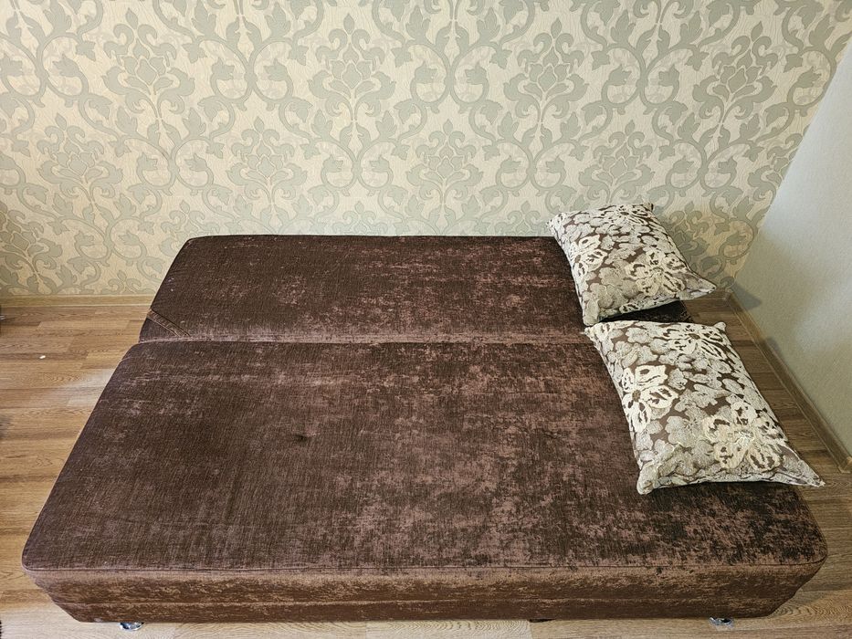 Продам диван б/у