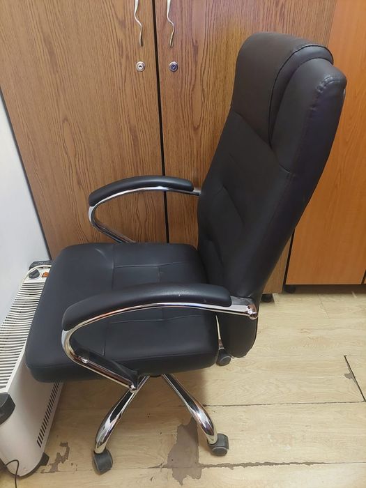 Scaun directorial Slash