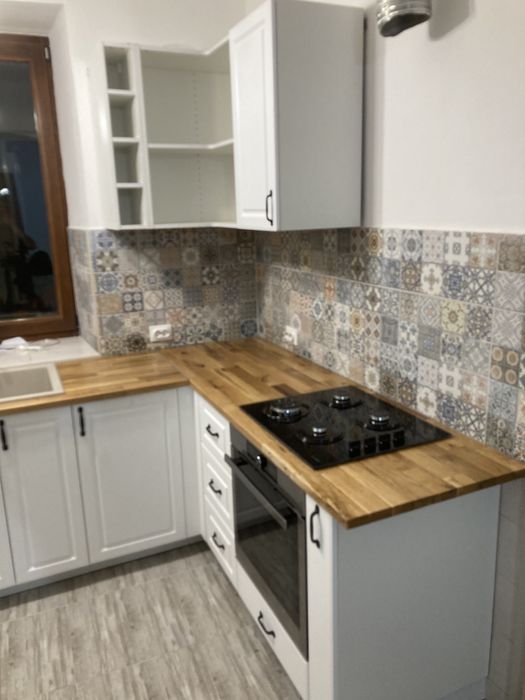 Montaj mobila modulara . Mobila impachetata . Montaj mobila pachete