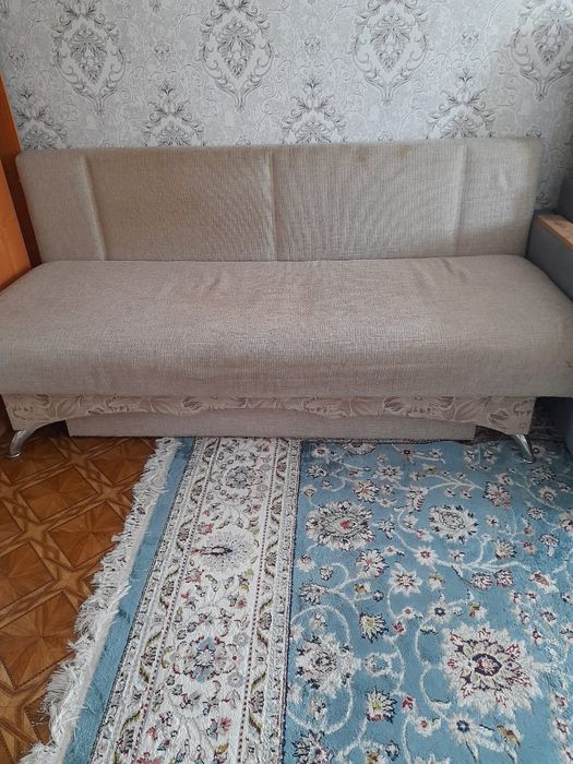 Продам диван (книжка)
