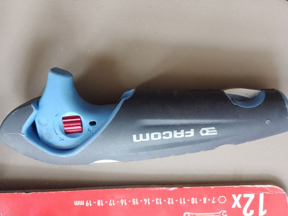 Facom -ключове, гидория, шестограми