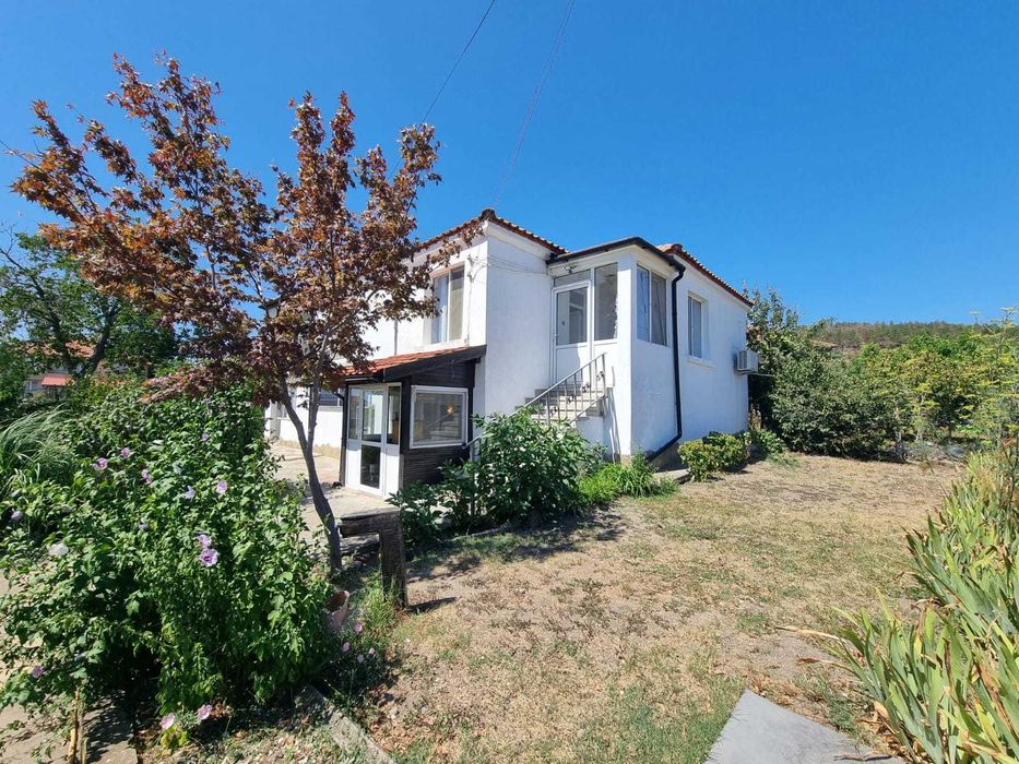 Продава се Къща в с. Просеник, Област Бургас - 112 кв.м за 1134 €/кв.м - Снимка #1