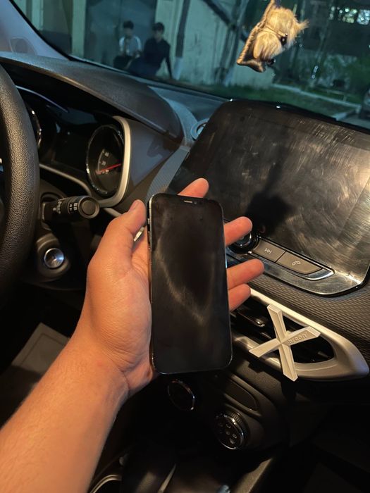 Iphone 12 pro ideal srochna sotladi 2.5 mln