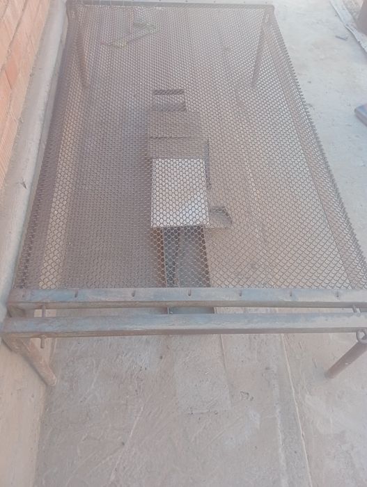 Кровать железная