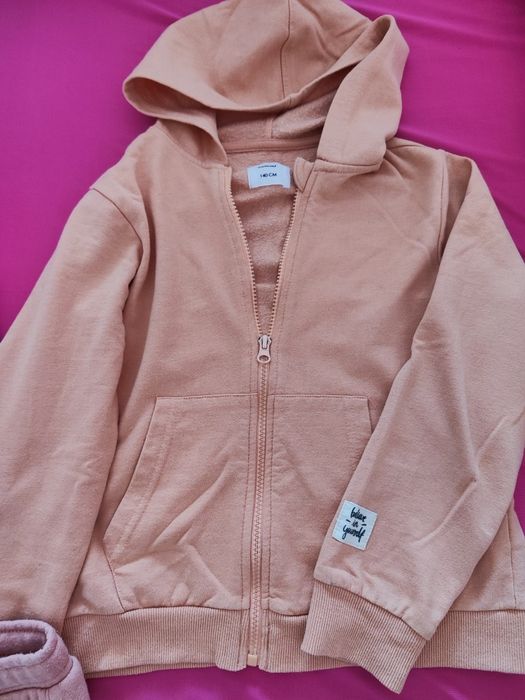 Дрехи за момиче ,ръст 134-140 см