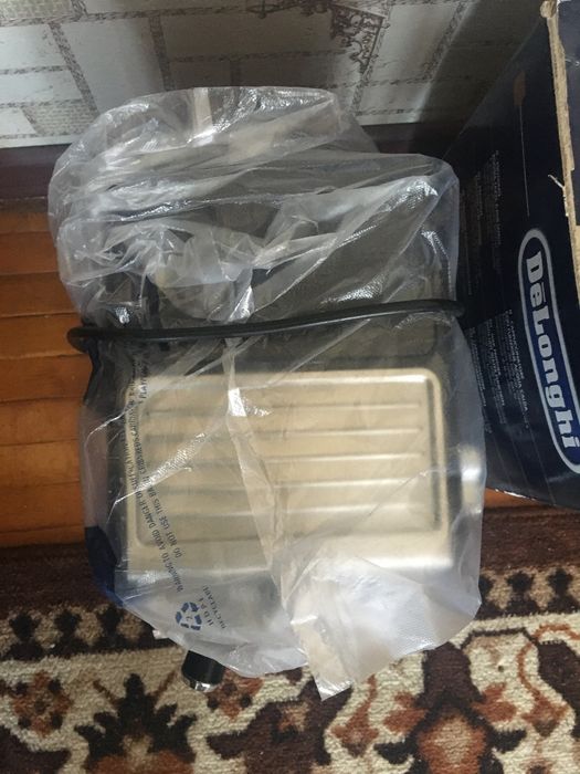 Кофеварка Delonghi