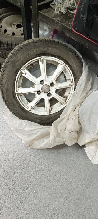 Продам резину на дисках для гранты