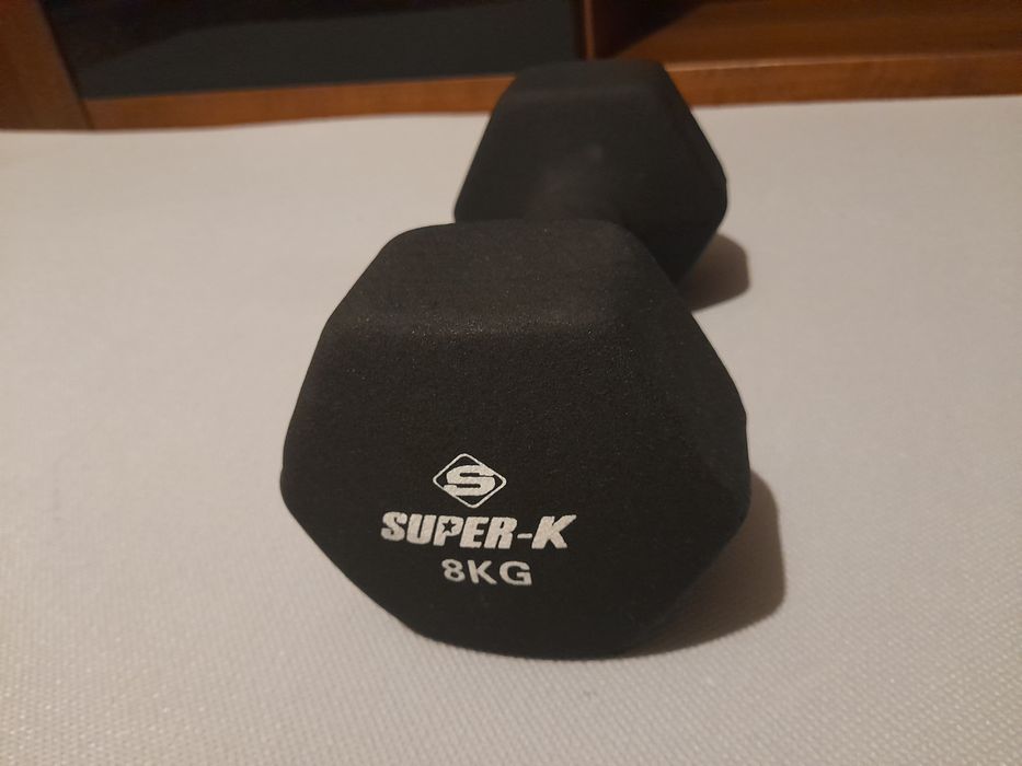 Gantera 8 kg fonta cu cauciuc