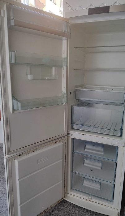 Хладилник АЕG за ремонт