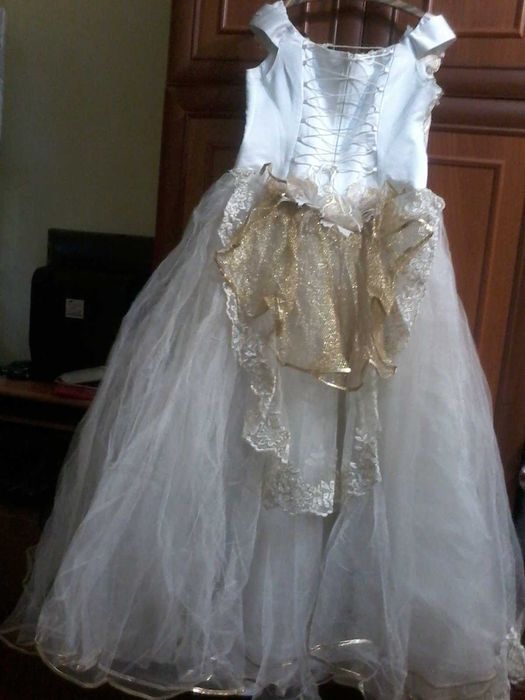 Свадебное платье 48р-р ( прокат)