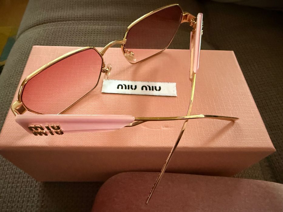 Слънчеви очила Miu Miu