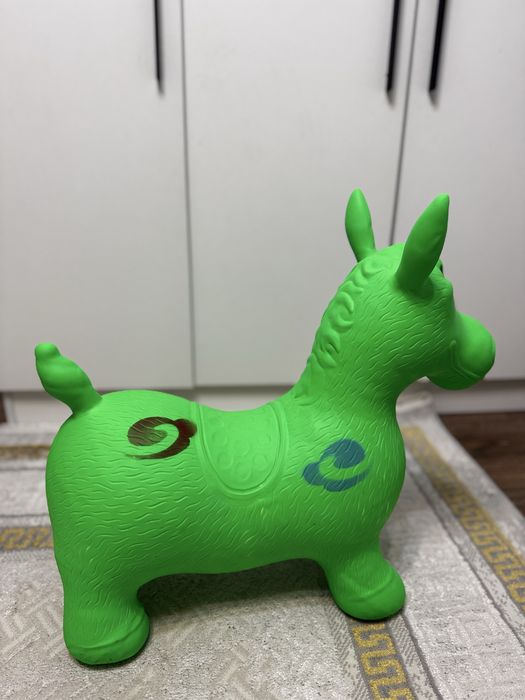 Продам резиновую игрушку ослик