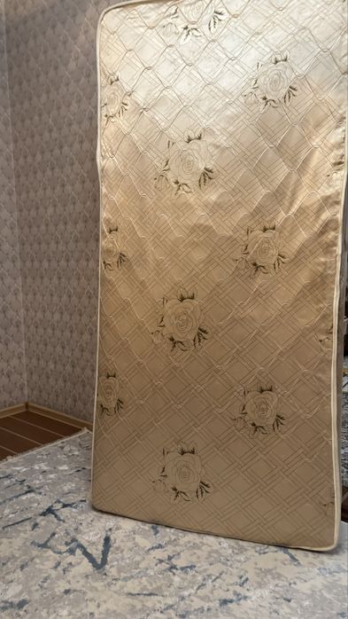 Матрас односпалка..