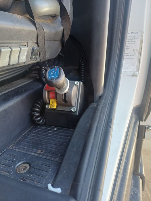 Chit hidraulic basculare