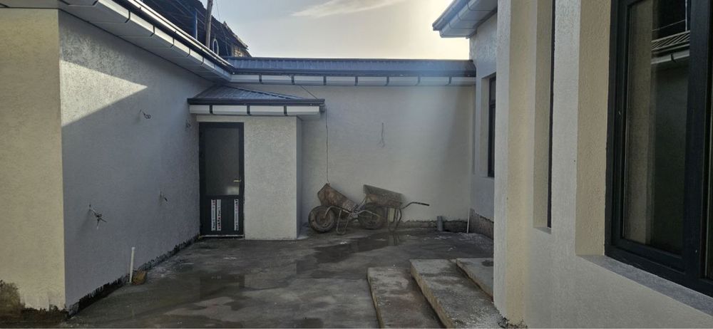 Uchastka 3.8 sotix Sotiladi