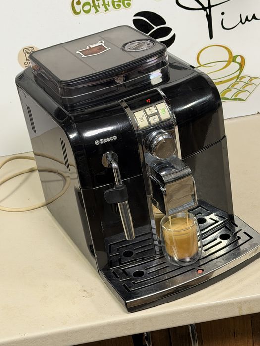 Кафемашина кафе автомат Saeco Syntia с гаранция