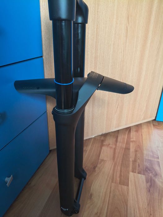 Vand furca Suntour  Zeron 36 noua!