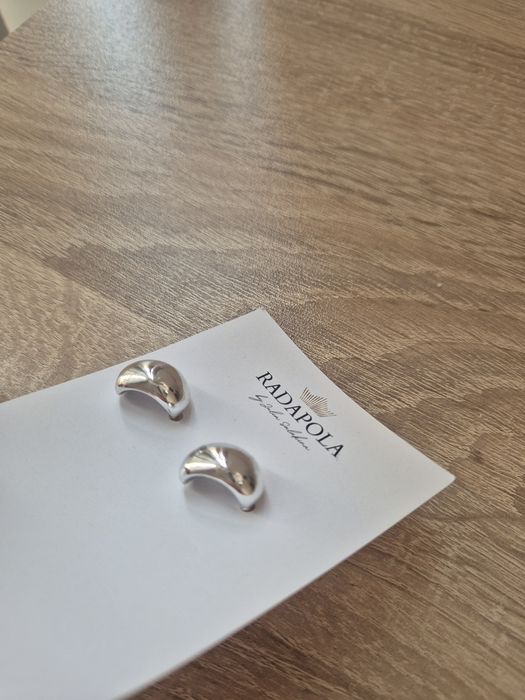 Обеци на бранда Radapola