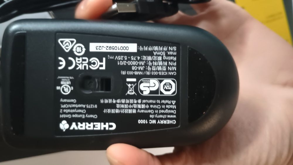 Клавиатура и мишка Cherry stream