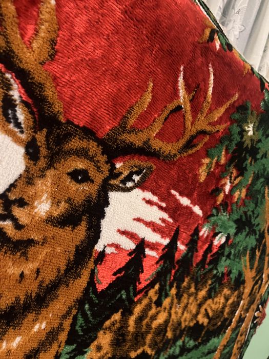 carpeta cu cerbi,pretul este negociabil