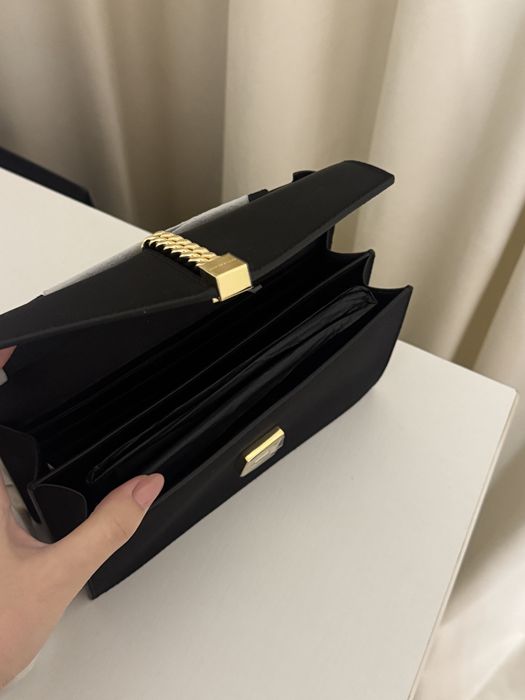 Сумка Charles & Keith