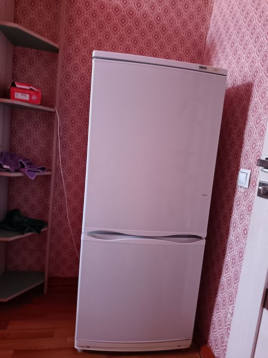 Продам холодильник