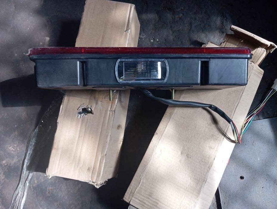 Продам задние стопари на howo