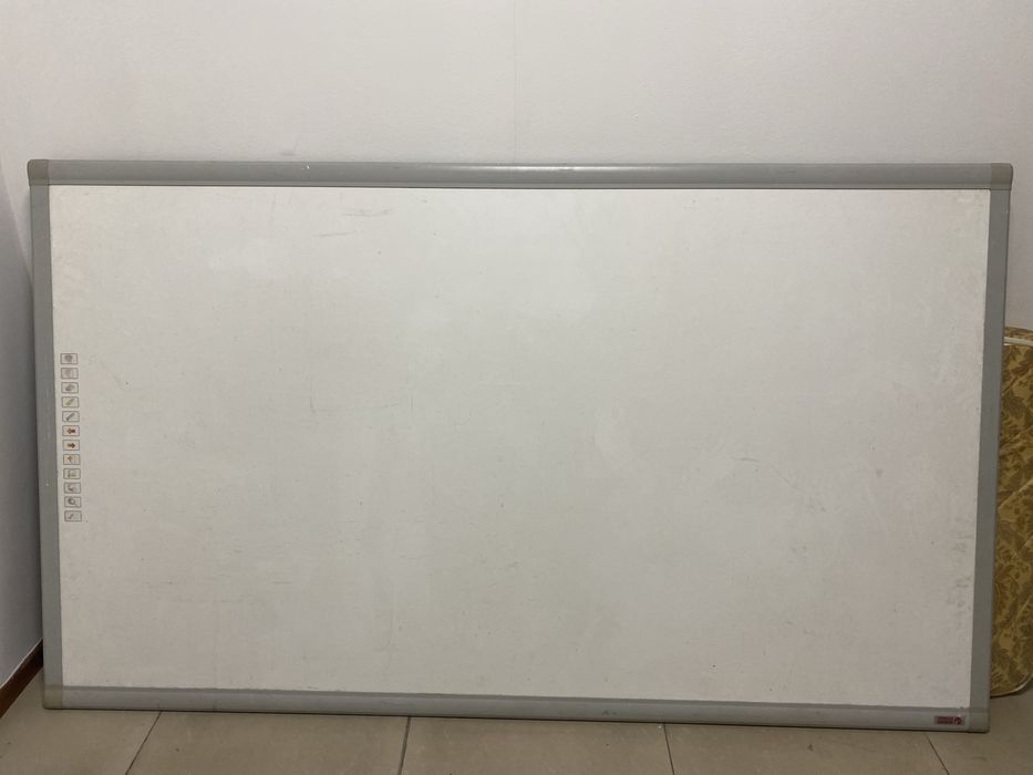 Интерактивная доска INTECH SR 101 без лотка