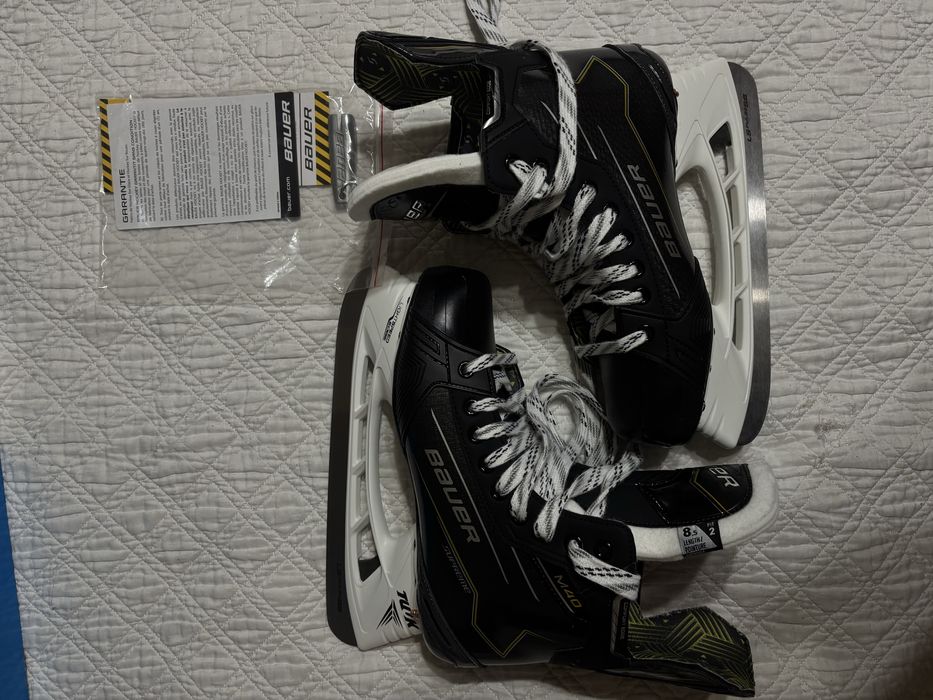 Коньки хоккейные