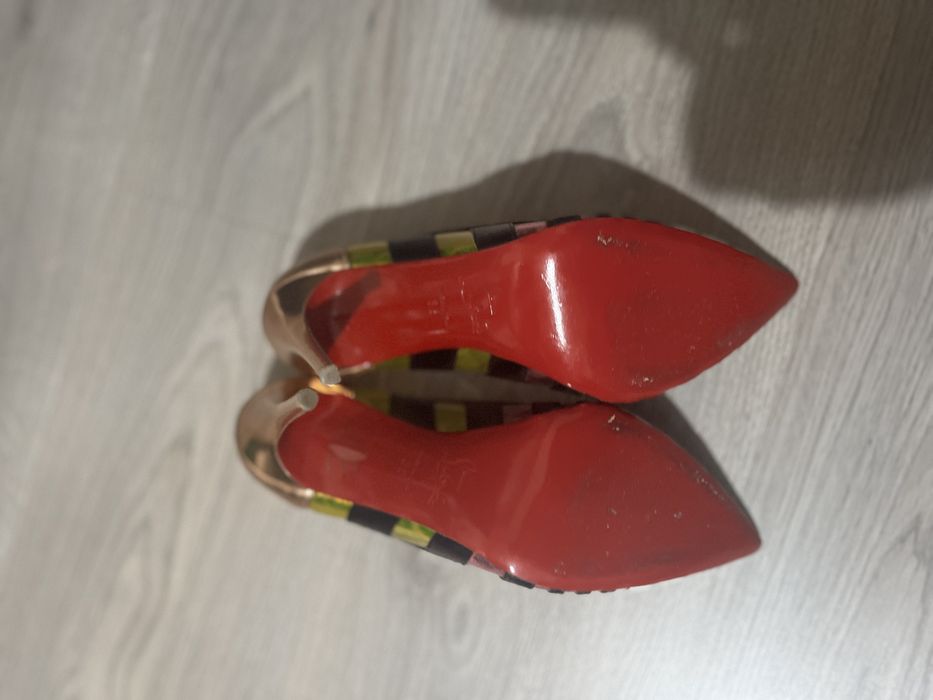 Pantofi Louboutin Mar 38