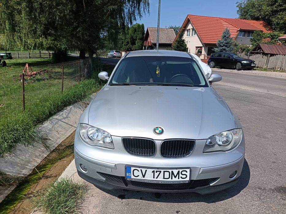 BMW avariat/ seria 1 2004
