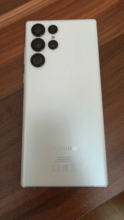 Телефон Самсунг S22 Ultra