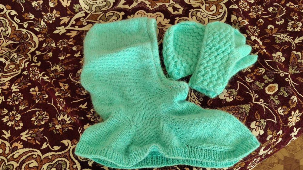 Набор вязаный  из трёх предметов