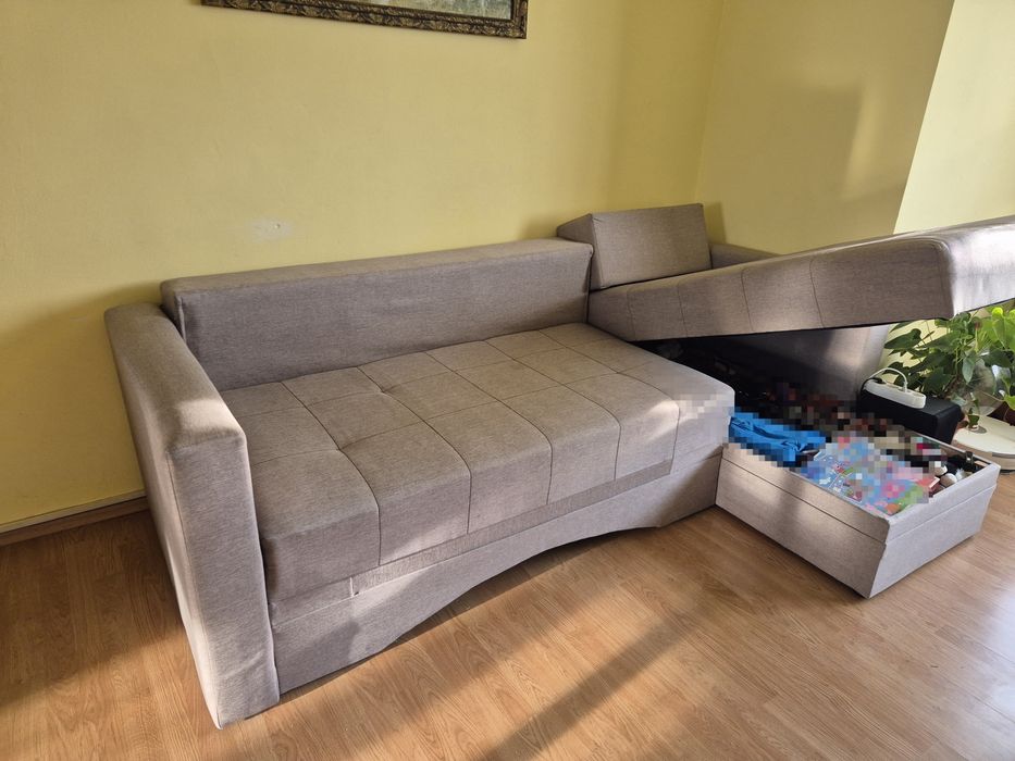 Coltar extensibil cu ladă pentru depozitare