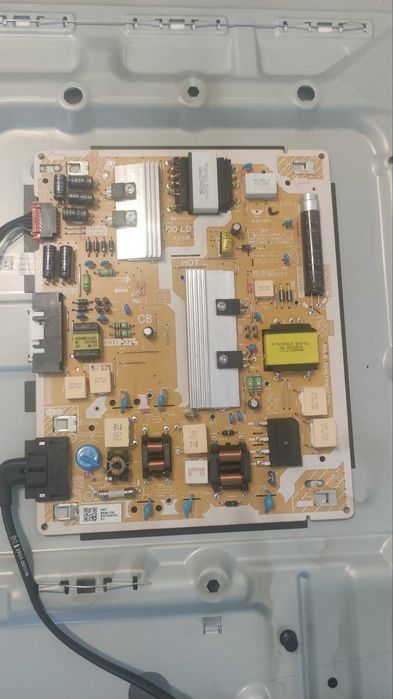 TV SAMSUNG UE43DU8072U 2024г за части