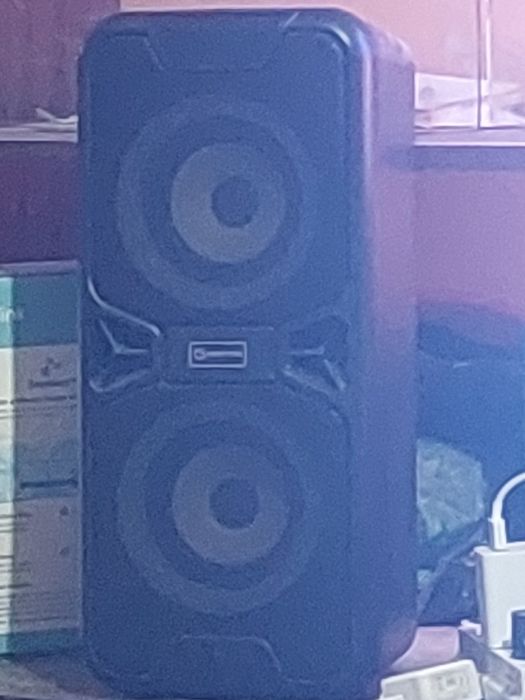 Продавам тонколона manta