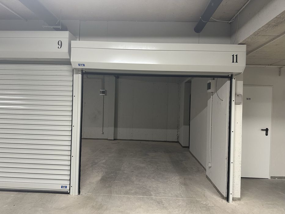 Дава се под наем Гараж / Паркомясто в София, Гео Милев - 17 кв.м за 153 € - Снимка #1