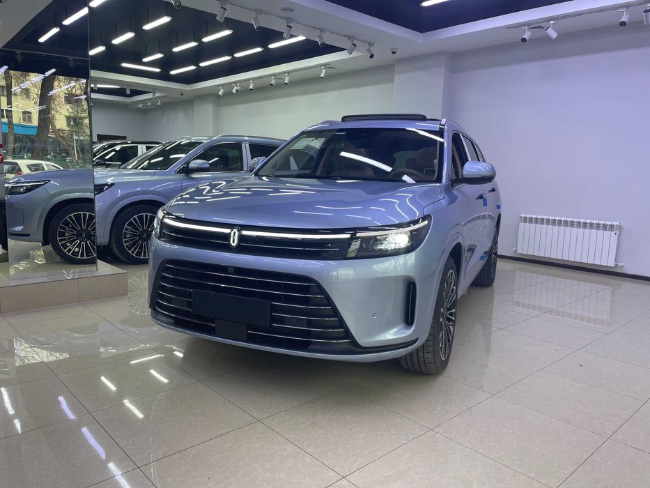 AITO M7 AWD новый — немецкое качество, семейный SUV