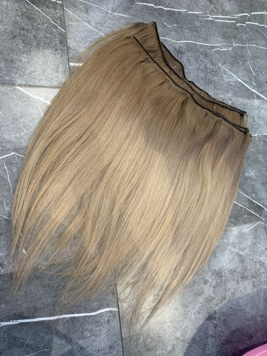 Продавам 4 реда екстеншъни от 100% естествена коса, закупени от Brilliant Hair Extensions.  Дължина 50 см, около 150 грама. Носена половин година.