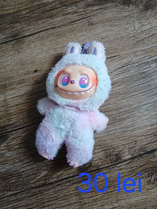 Jucarii si carti