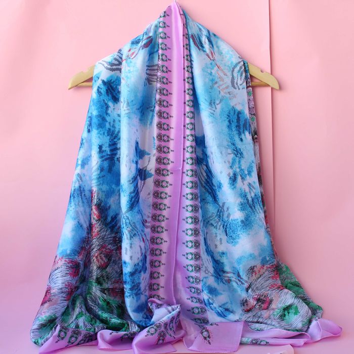 Дамски копринени шалове