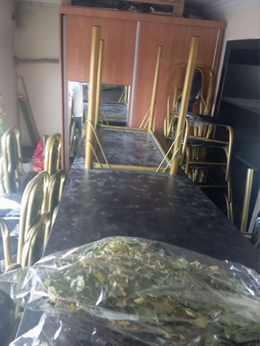 Комплект 1 стол 4 стула 600.000