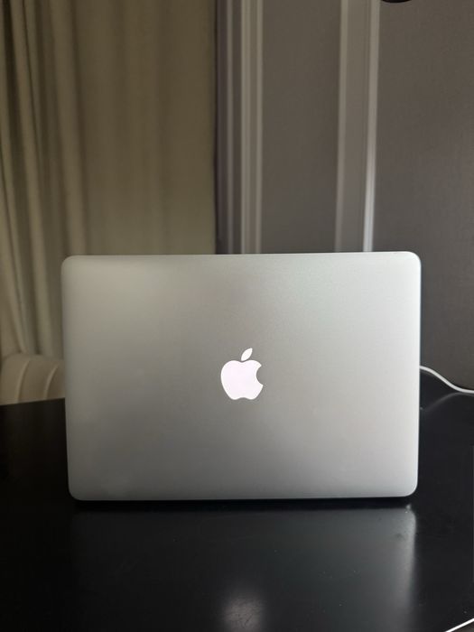MacBook Air 13”/ Intel Core i5 / 4 ГБ
