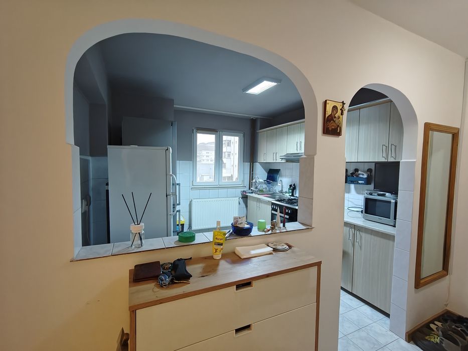 Proprietar, vând apartament 3 camere, Rogerius (zona Pietei), Etaj 1